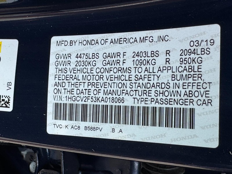 Honda Accord Sedan Vehicle Full-screen Gallery Image 25