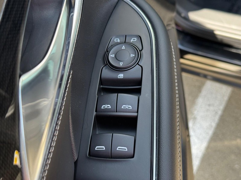 Buick Envision Vehicle Full-screen Gallery Image 16