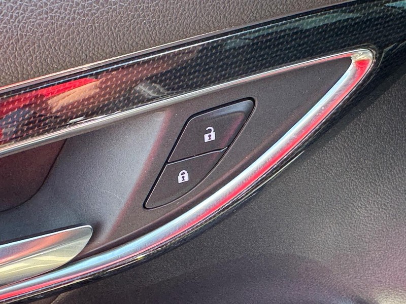 Buick Envision Vehicle Full-screen Gallery Image 17