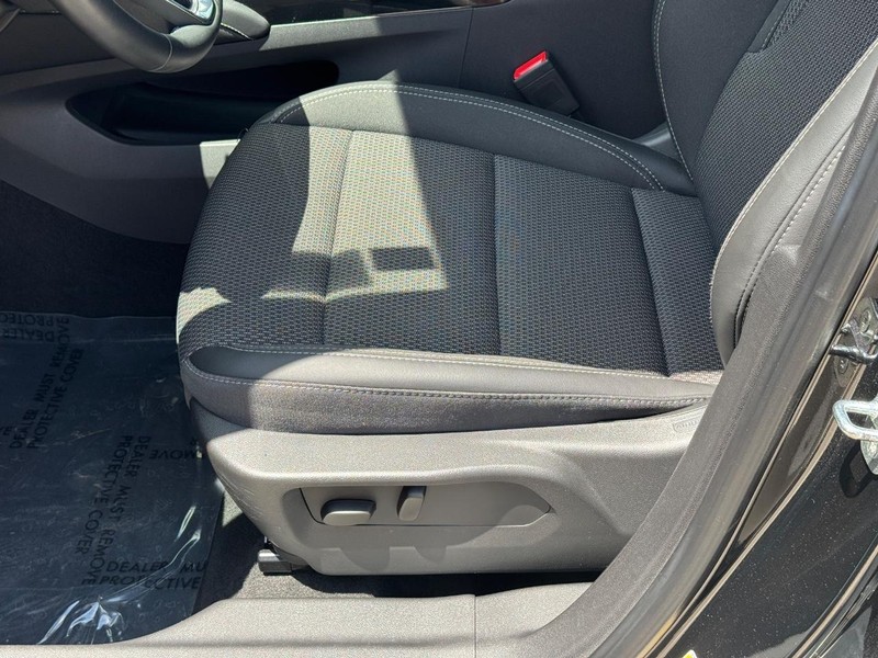 Buick Envision Vehicle Full-screen Gallery Image 18