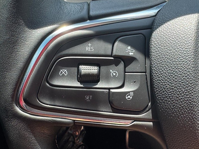 Buick Envision Vehicle Full-screen Gallery Image 19