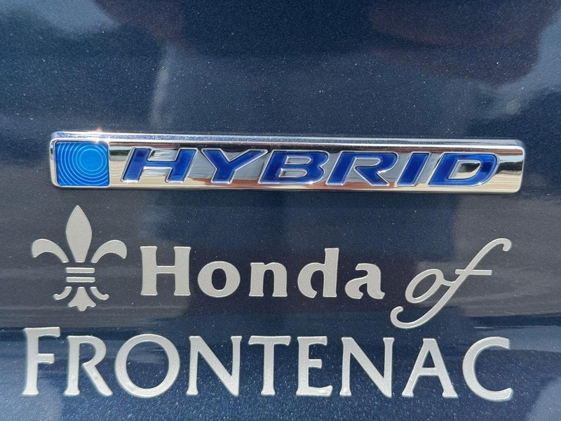 Honda Accord Hybrid Vehicle Full-screen Gallery Image 04
