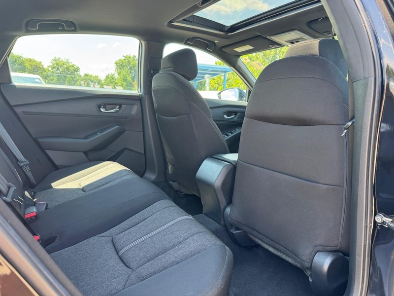 Honda Accord Hybrid Vehicle Full-screen Gallery Image 11