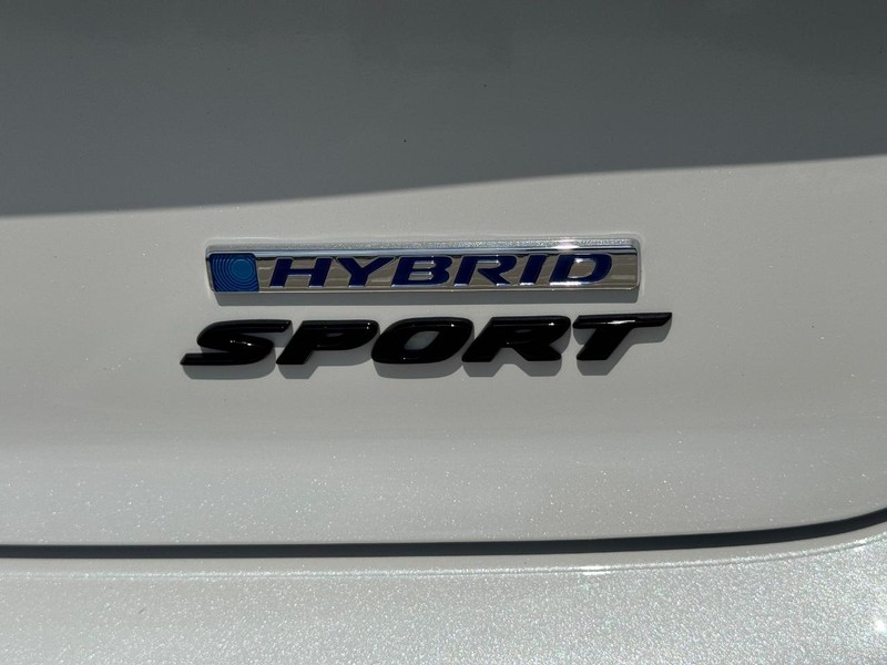 Honda Accord Hybrid Vehicle Full-screen Gallery Image 04