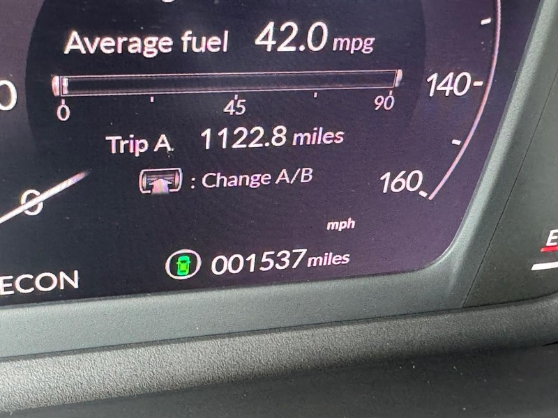 Honda Accord Hybrid Vehicle Full-screen Gallery Image 22