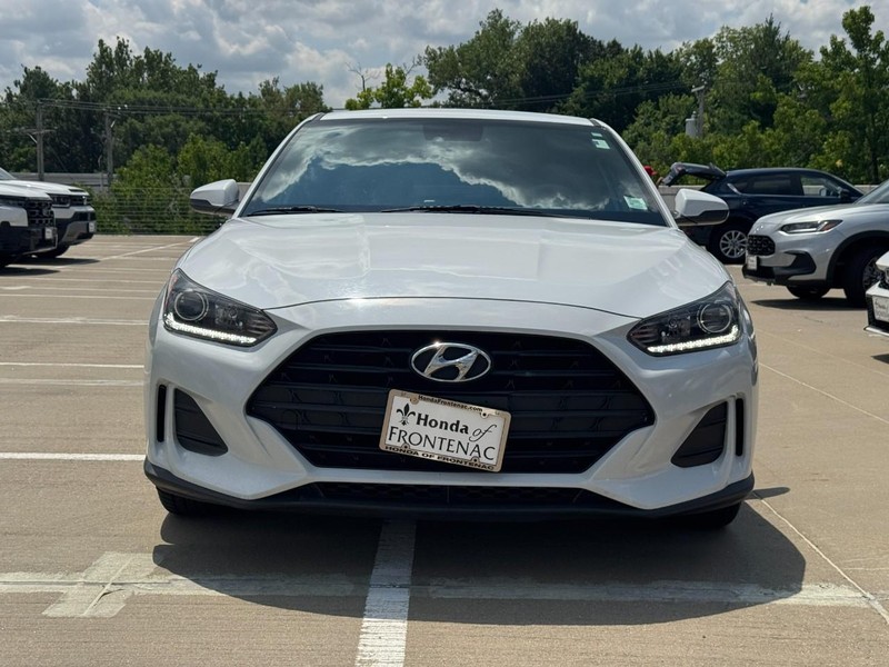Hyundai Veloster Vehicle Full-screen Gallery Image 09