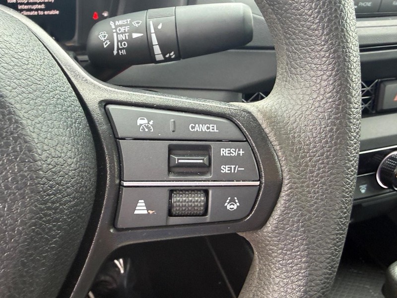 Honda Accord Sedan Vehicle Full-screen Gallery Image 19