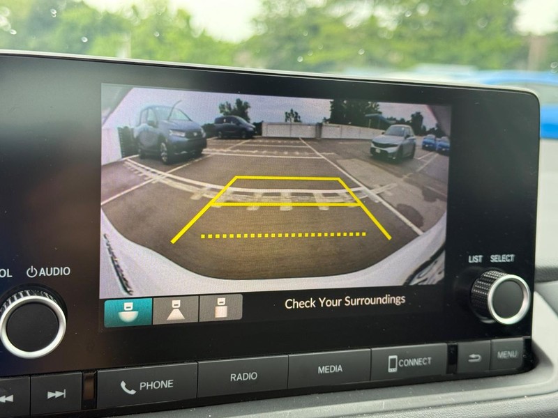 Honda Accord Sedan Vehicle Full-screen Gallery Image 22
