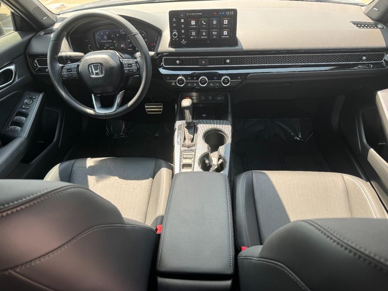 Honda Civic Sedan Hybrid Vehicle Full-screen Gallery Image 13