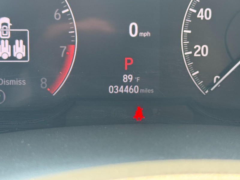 Honda Accord Sedan Vehicle Full-screen Gallery Image 22