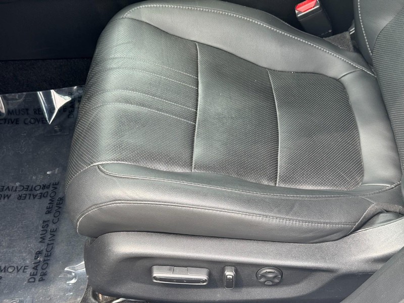Honda Accord Sedan Vehicle Full-screen Gallery Image 19