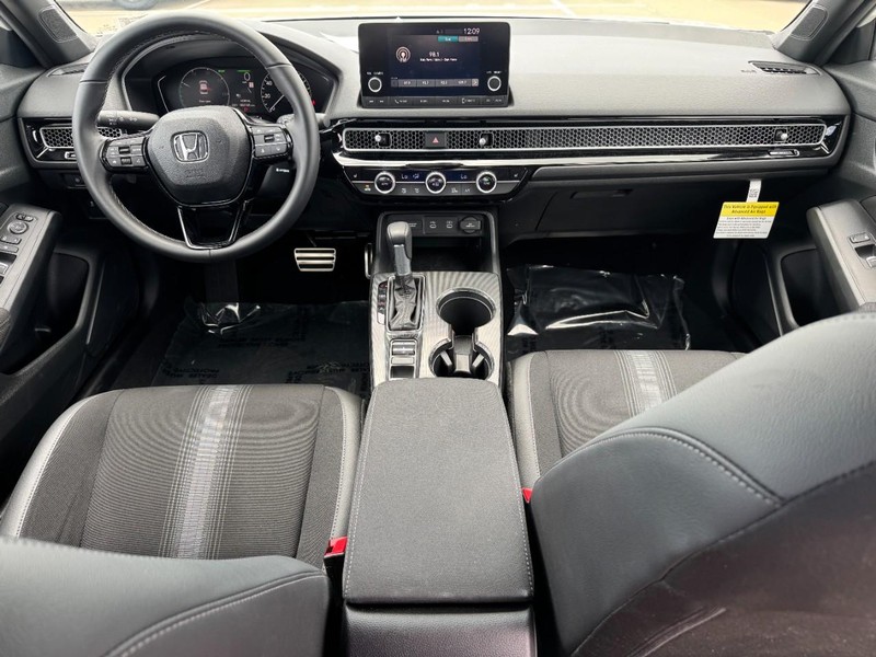 Honda Civic Sedan Hybrid Vehicle Full-screen Gallery Image 12