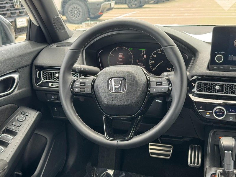 Honda Civic Sedan Hybrid Vehicle Full-screen Gallery Image 13