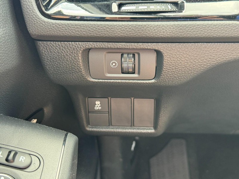 Honda Civic Sedan Hybrid Vehicle Full-screen Gallery Image 18