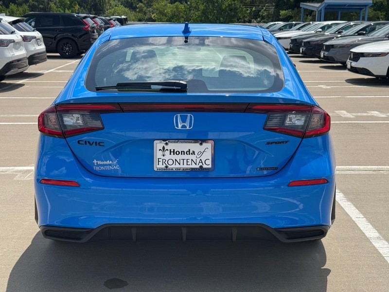 Honda Civic Hatchback Hybrid Vehicle Full-screen Gallery Image 04