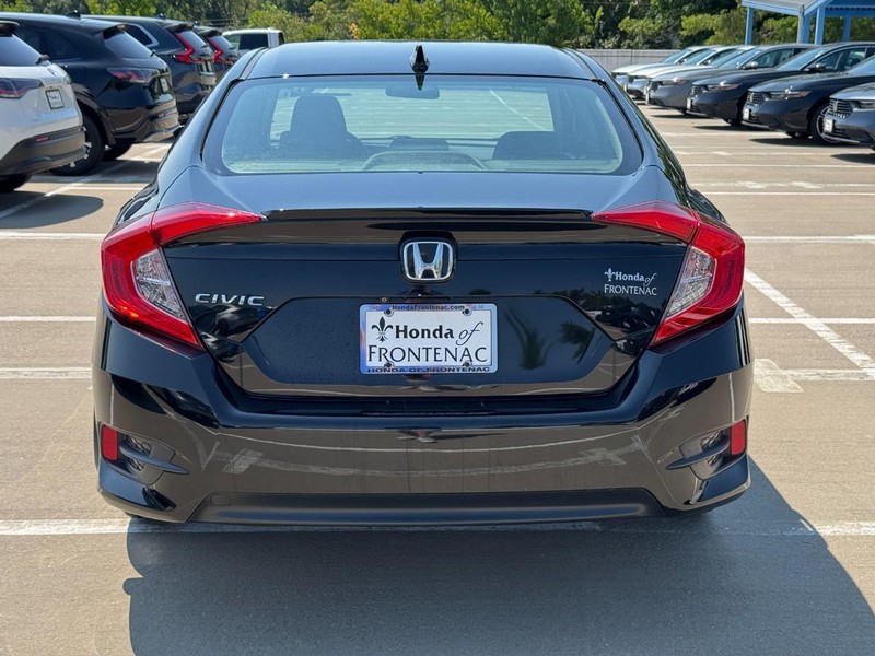 Honda Civic Sedan Vehicle Full-screen Gallery Image 04