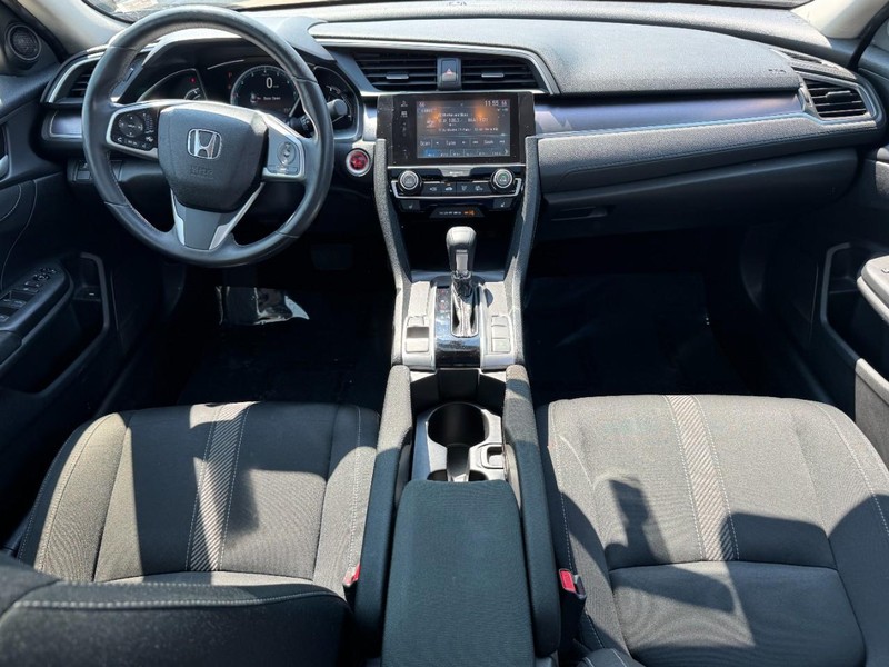 Honda Civic Sedan Vehicle Full-screen Gallery Image 11