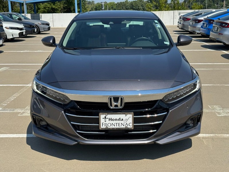 Honda Accord Sedan Vehicle Full-screen Gallery Image 09