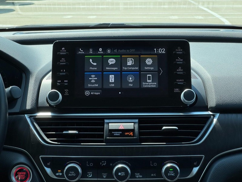 Honda Accord Sedan Vehicle Full-screen Gallery Image 14
