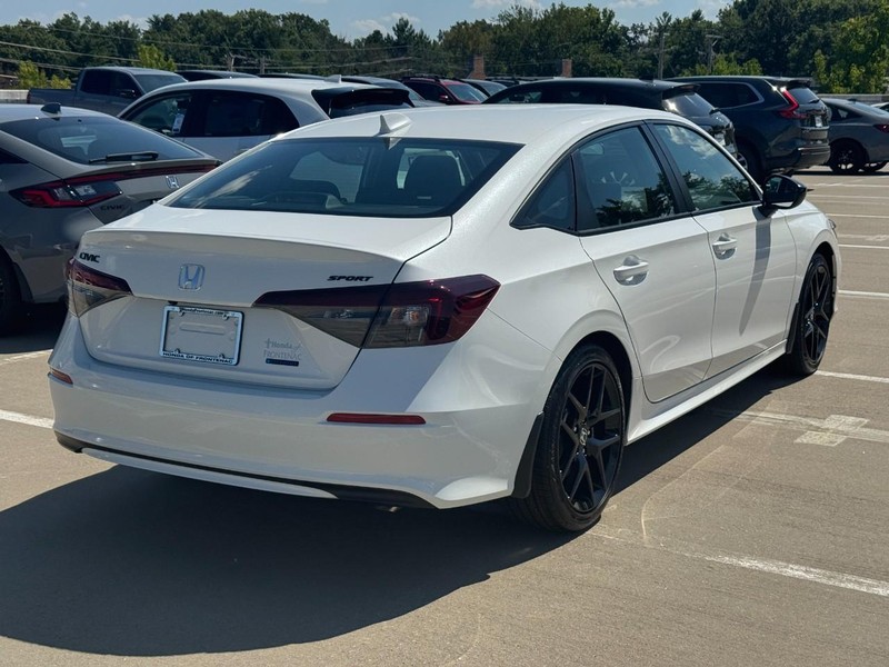 Honda Civic Sedan Hybrid Vehicle Full-screen Gallery Image 04