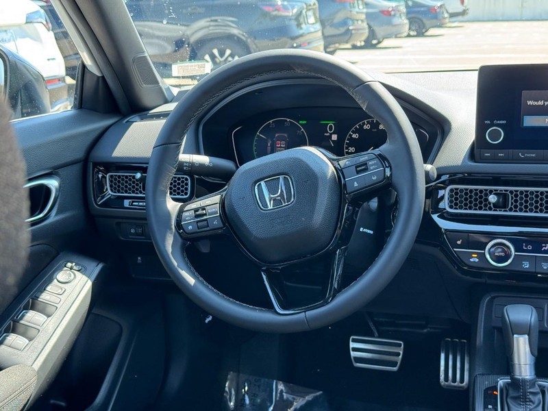 Honda Civic Sedan Hybrid Vehicle Full-screen Gallery Image 13