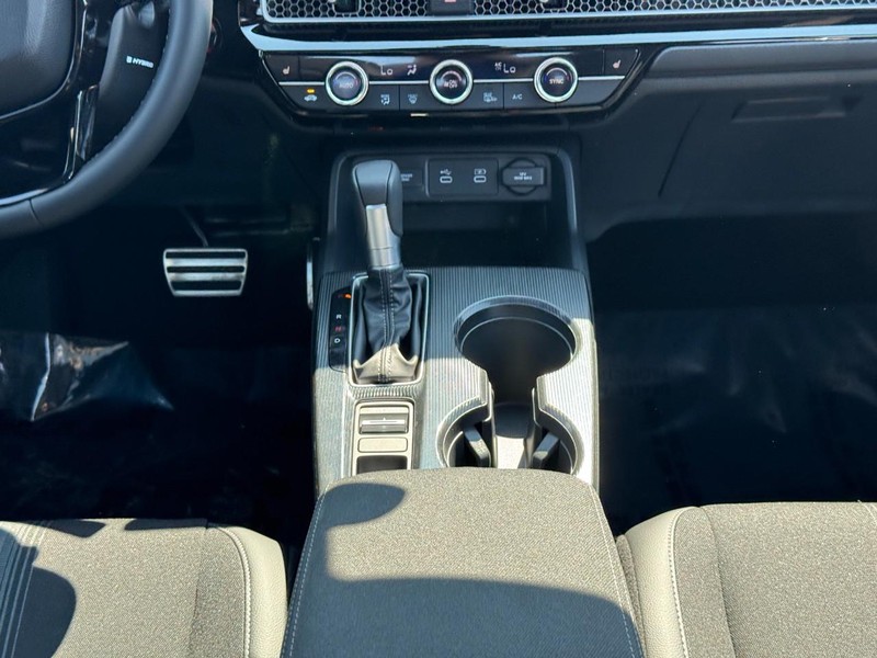 Honda Civic Sedan Hybrid Vehicle Full-screen Gallery Image 15