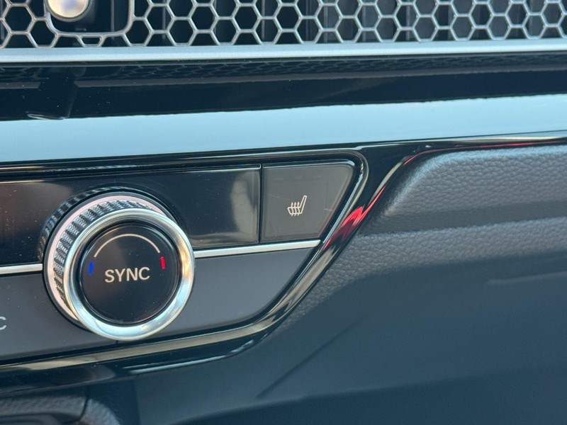 Honda Civic Sedan Hybrid Vehicle Full-screen Gallery Image 24