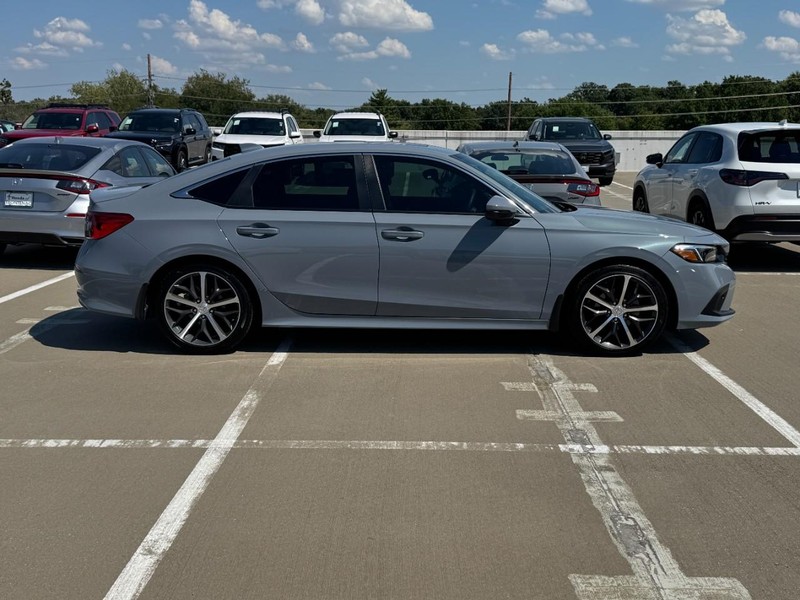 Honda Civic Sedan Vehicle Full-screen Gallery Image 02