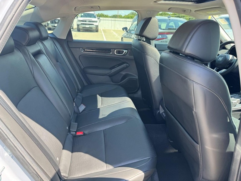 Honda Civic Sedan Vehicle Full-screen Gallery Image 11