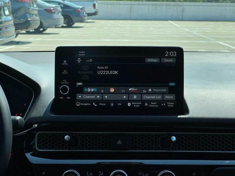 Honda Civic Sedan Vehicle Full-screen Gallery Image 15