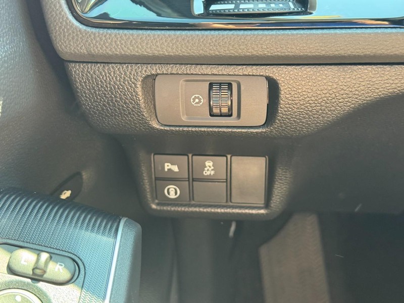 Honda Civic Sedan Vehicle Full-screen Gallery Image 19