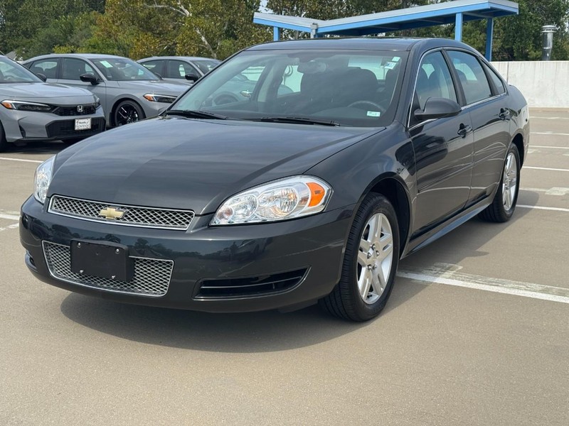 Chevrolet Impala Limited Vehicle Full-screen Gallery Image 09