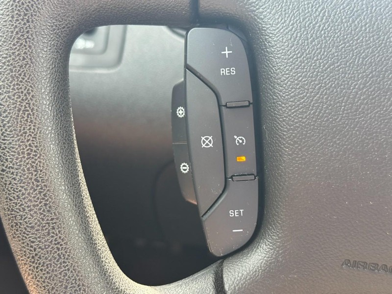 Chevrolet Impala Limited Vehicle Full-screen Gallery Image 19