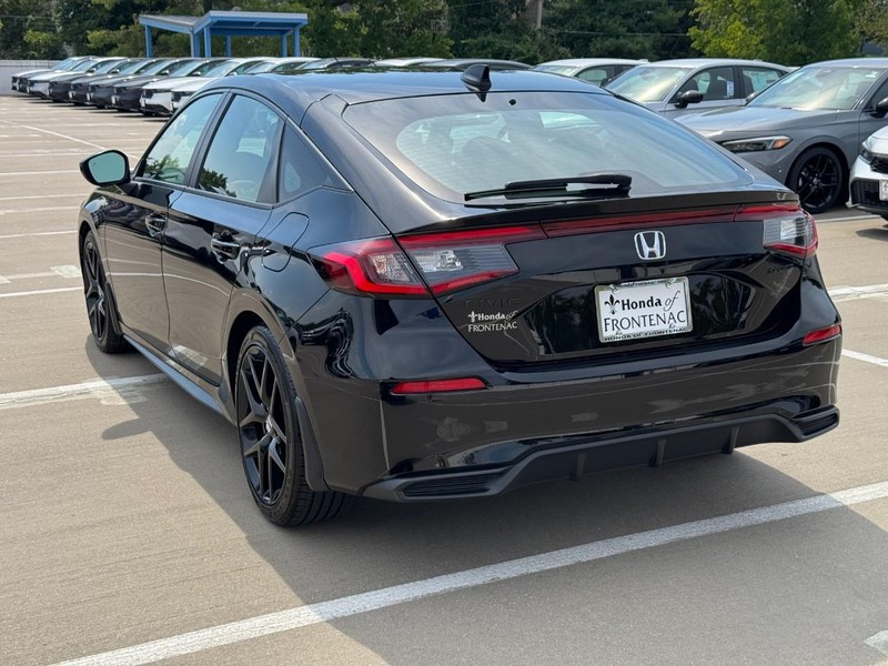 Honda Civic Hatchback Vehicle Full-screen Gallery Image 06