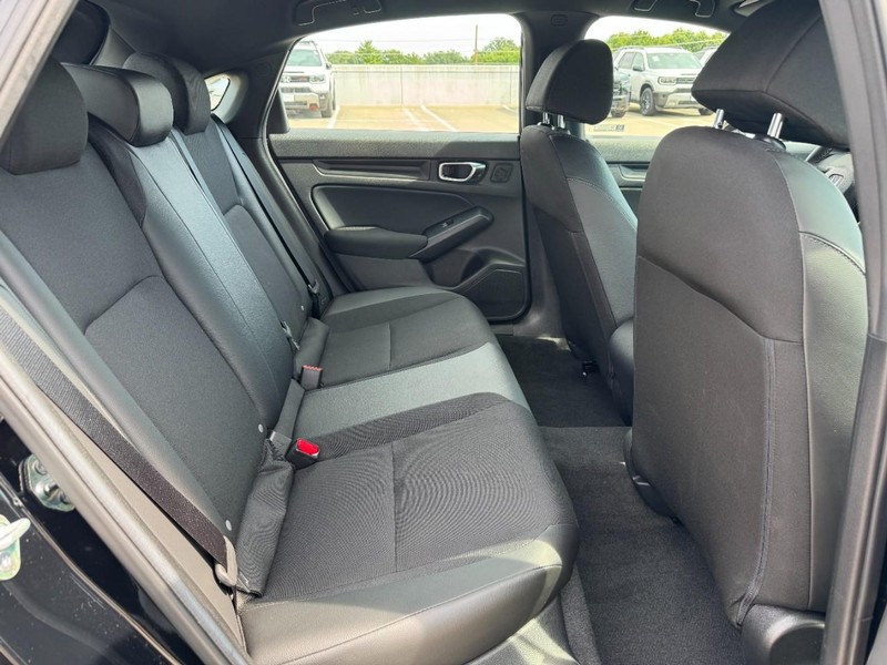 Honda Civic Hatchback Vehicle Full-screen Gallery Image 10