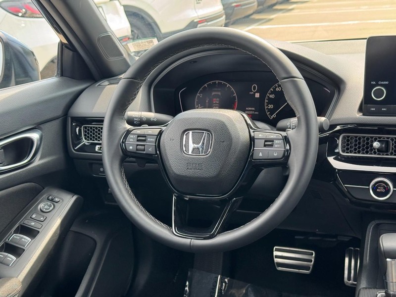 Honda Civic Hatchback Vehicle Full-screen Gallery Image 12