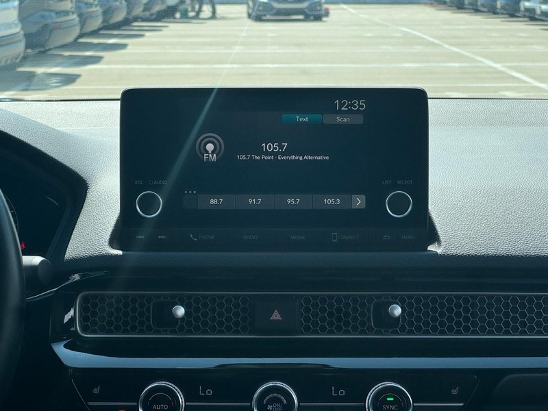 Honda Civic Sedan Vehicle Full-screen Gallery Image 13