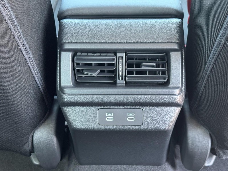 Honda Civic Sedan Vehicle Full-screen Gallery Image 06