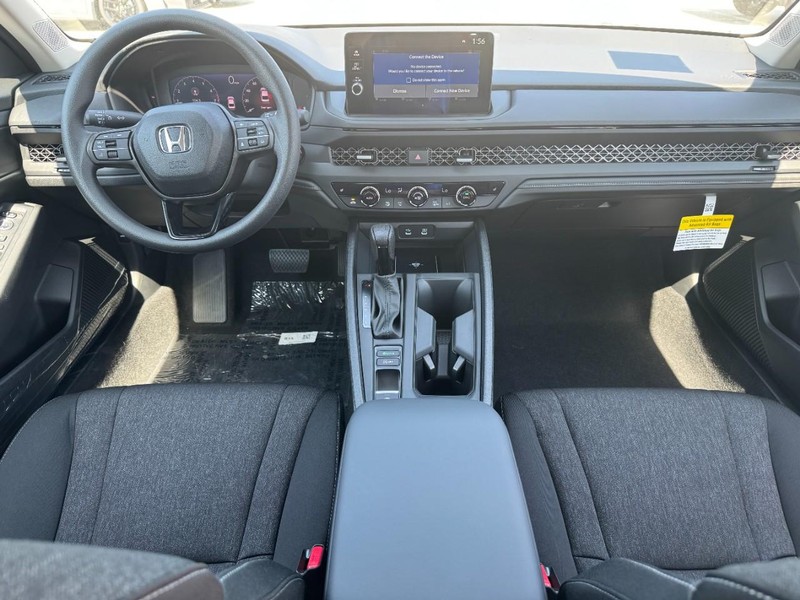 Honda Civic Sedan Vehicle Full-screen Gallery Image 07