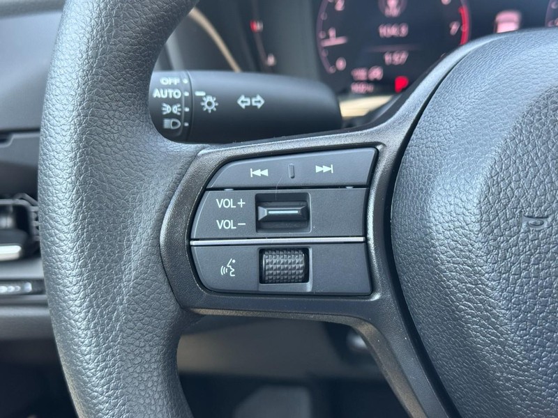 Honda Civic Sedan Vehicle Full-screen Gallery Image 13
