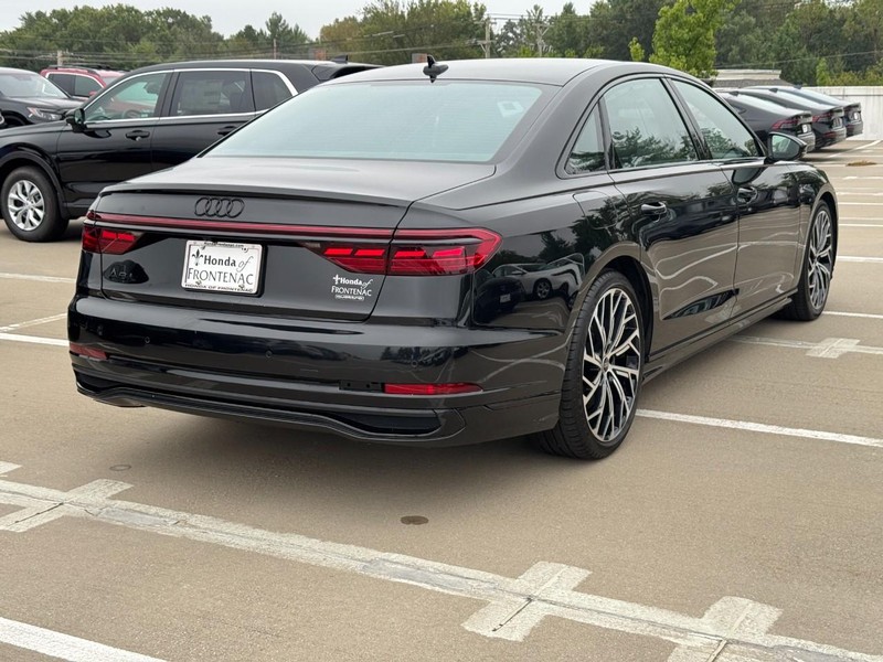 Audi A8 Vehicle Full-screen Gallery Image 03