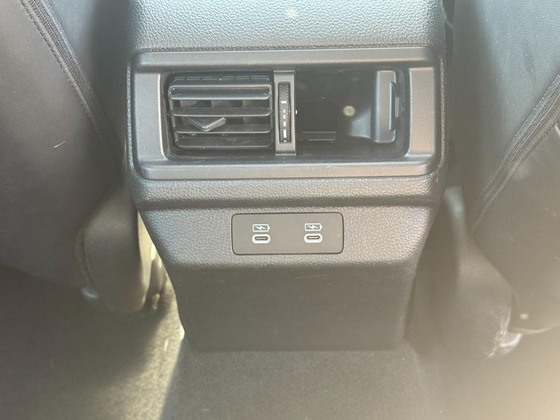 Honda Accord Hybrid Vehicle Full-screen Gallery Image 12