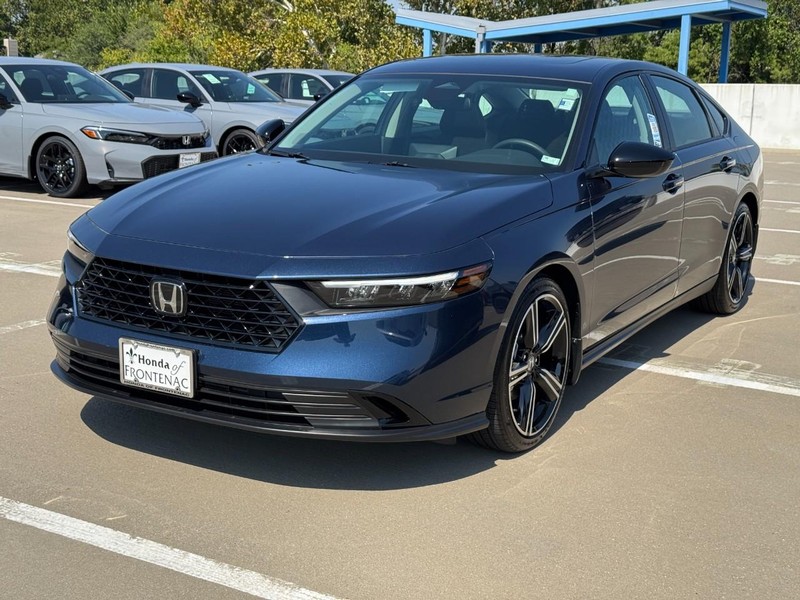 Honda Accord Sedan Vehicle Full-screen Gallery Image 08