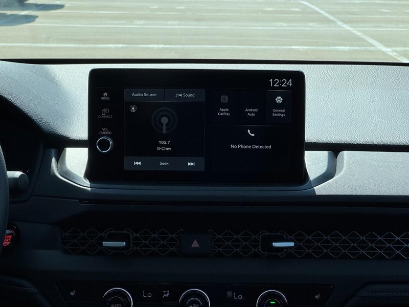 Honda Accord Sedan Vehicle Full-screen Gallery Image 14