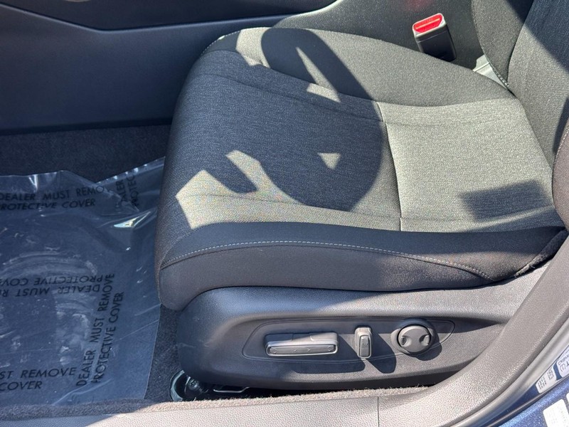 Honda Accord Sedan Vehicle Full-screen Gallery Image 17