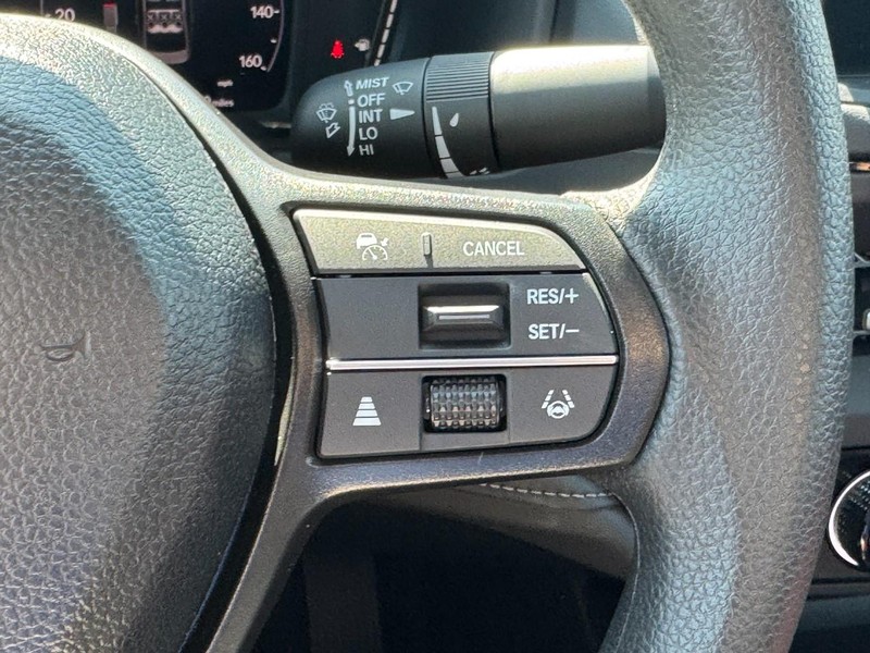 Honda Accord Sedan Vehicle Full-screen Gallery Image 19