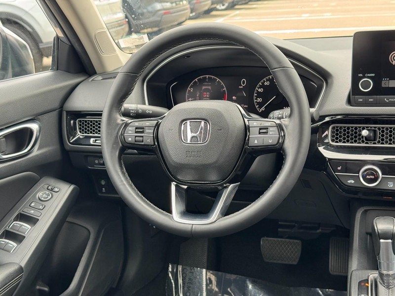 Honda Civic Hatchback Vehicle Full-screen Gallery Image 12