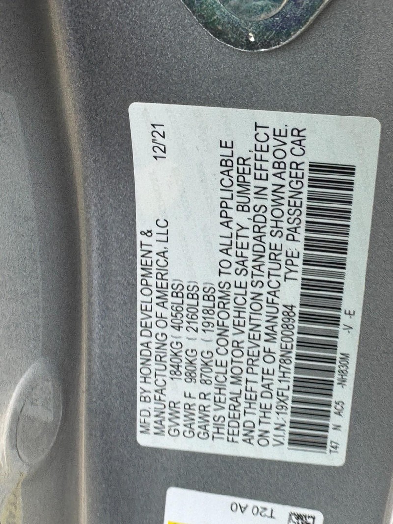 Honda Civic Hatchback Vehicle Full-screen Gallery Image 24