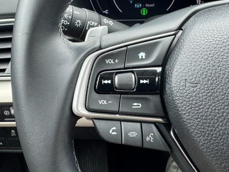Honda Accord Sedan Vehicle Full-screen Gallery Image 20