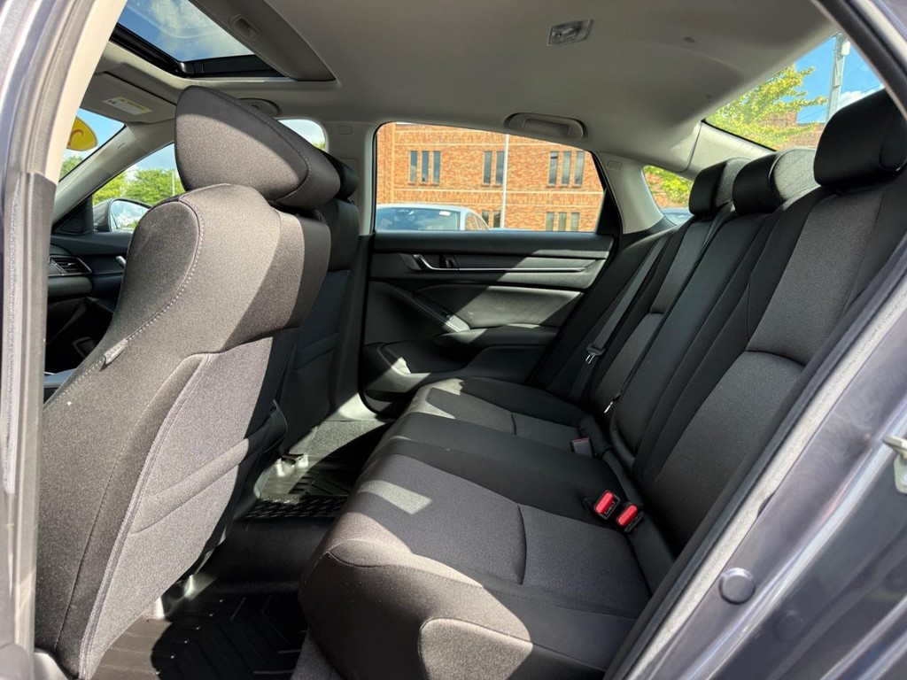 Honda Accord Hybrid Vehicle Full-screen Gallery Image 10